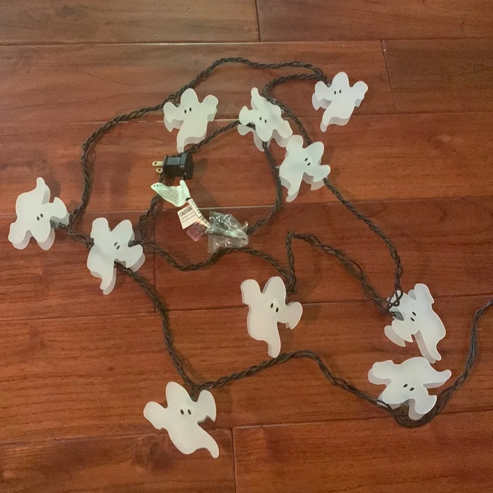 Vintage 3D Halloween Flying Ghost String Lights (10) plastic corded